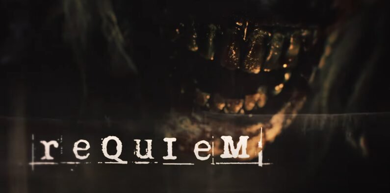 Screencap de Resident Evil Requiem mostrando o monstro perseguidor Marie e o logotipo do jogo em cenário de horror.