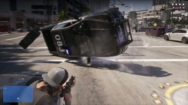 Perseguição policial em gameplay real de GTA 6, com viatura arremessada pelo ar durante o GTA 6 Extended Look