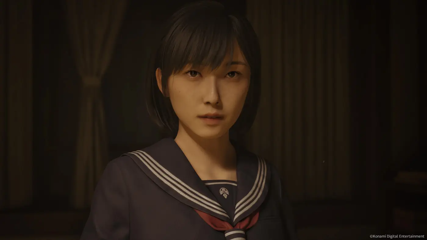 Hinako Shimizu, protagonista de Silent Hill f, em still oficial do jogo usando uniforme escolar marinheiro em cena de tensão
