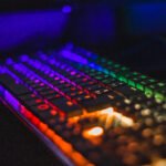 Teclado gamer com led colorido
