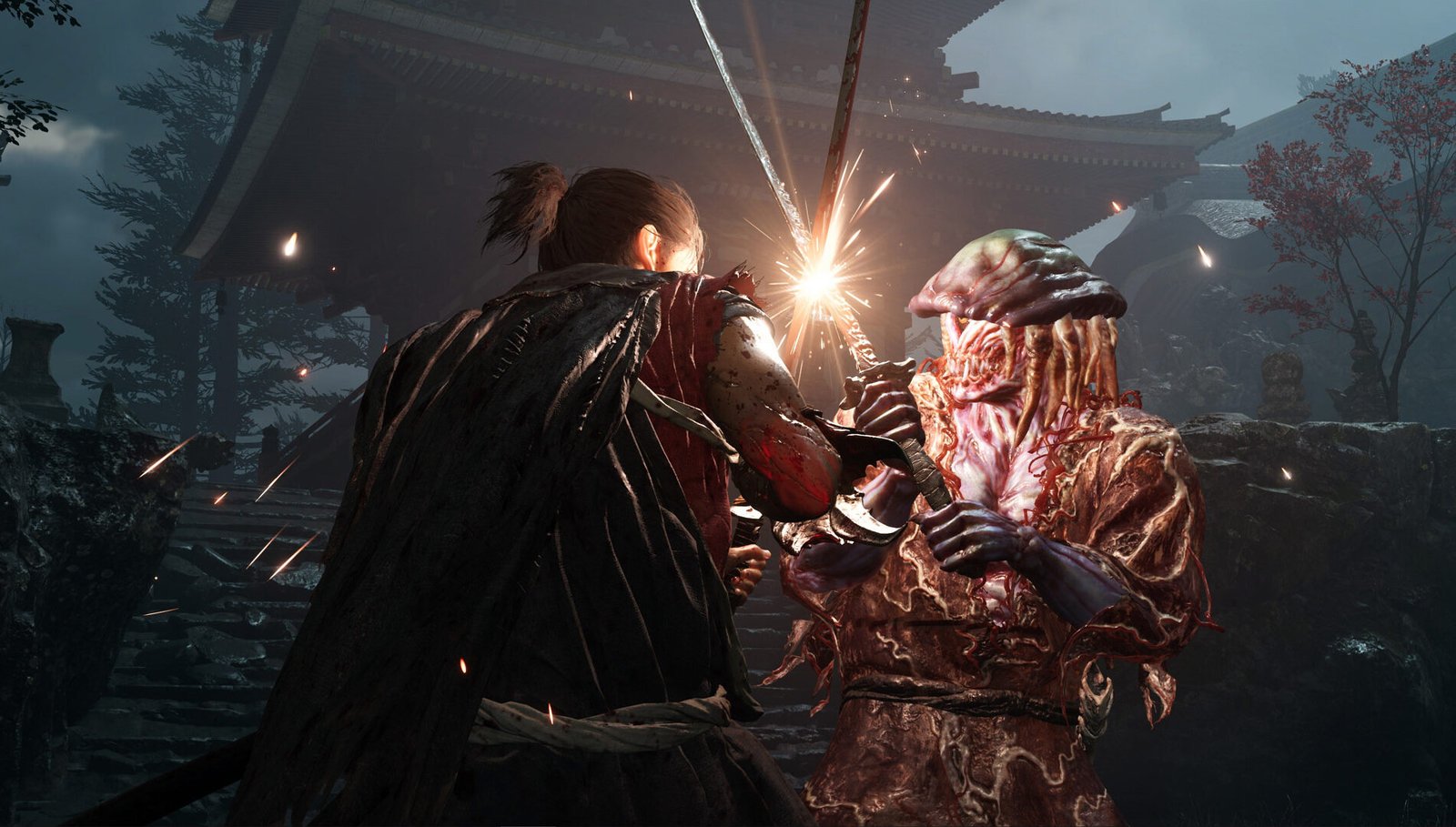 Miyamoto Musashi trava duelo de espada contra uma criatura Genma em um santuário japonês em Onimusha: Way of the Sword